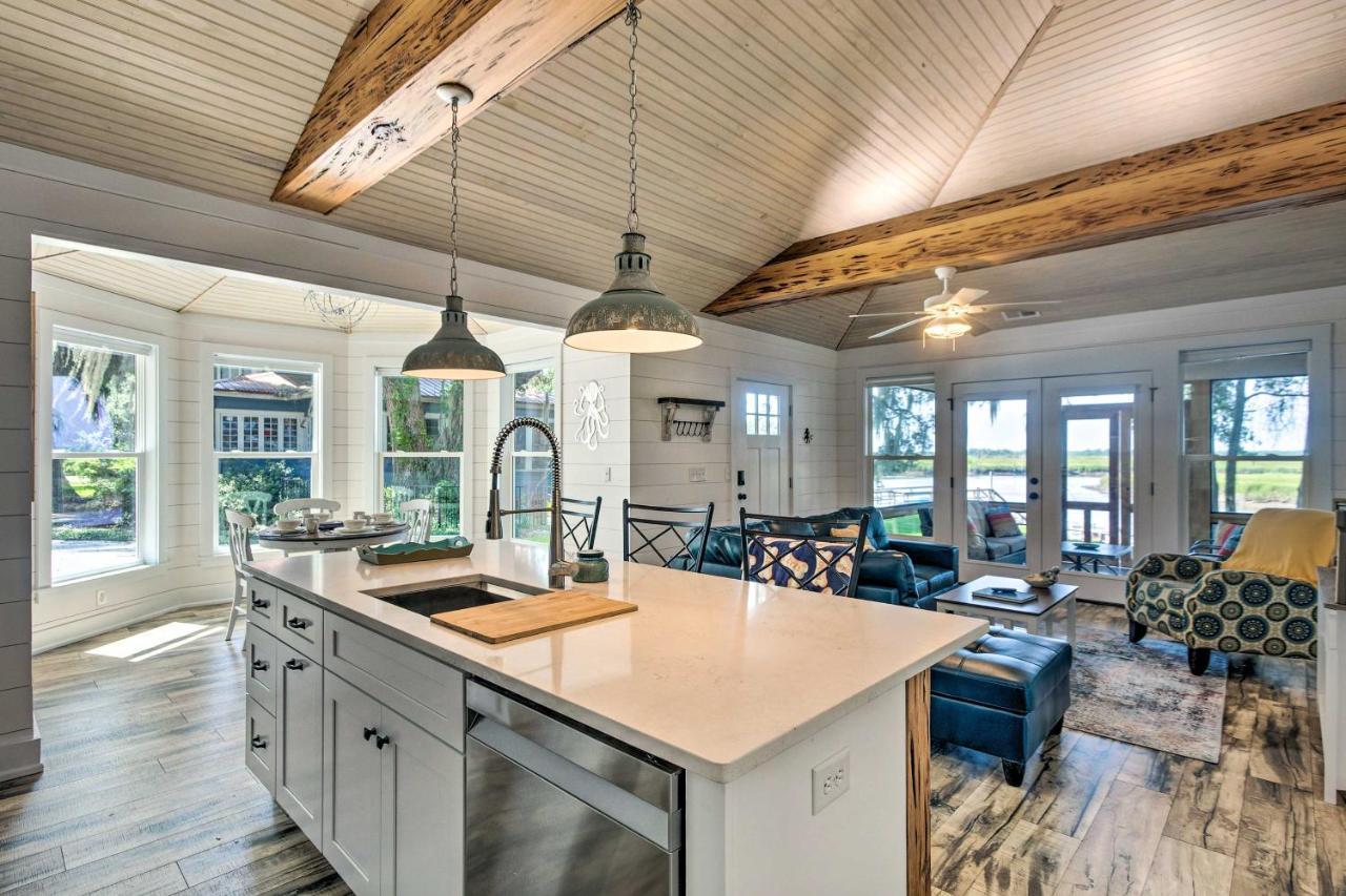 Riverfront Darien Cottage With Private Dock! Exterior photo