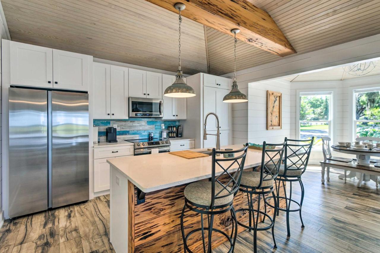 Riverfront Darien Cottage With Private Dock! Exterior photo