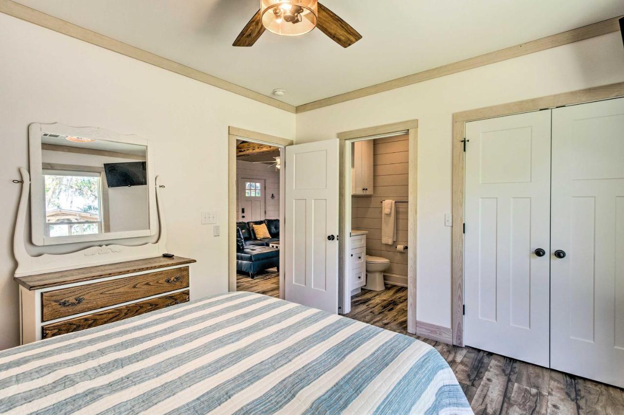 Riverfront Darien Cottage With Private Dock! Exterior photo